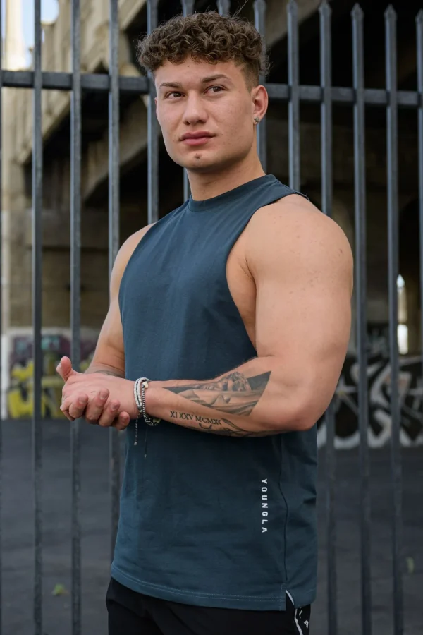 Youngla Tanks<317 Delt Tanks