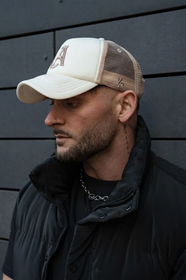 Youngla Hats & Beanies<923-La Trucker Hats