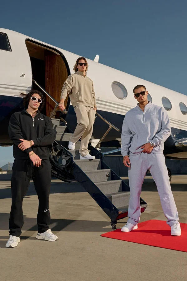 Youngla Joggers<220-Sunday Sweats