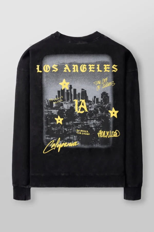 Youngla Outerwear<565-Us Tour Crewnecks