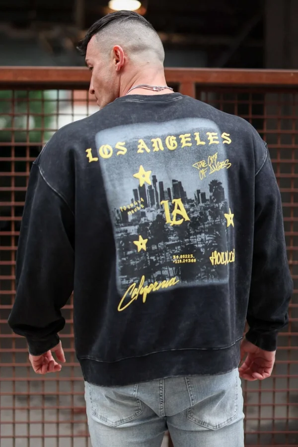 Youngla Outerwear<565-Us Tour Crewnecks