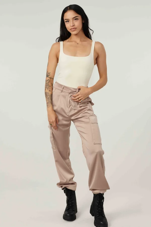 w_gloria_satin_cargo_11.webp Youngla Joggers & Pants<W217 Gloria Satin Cargo