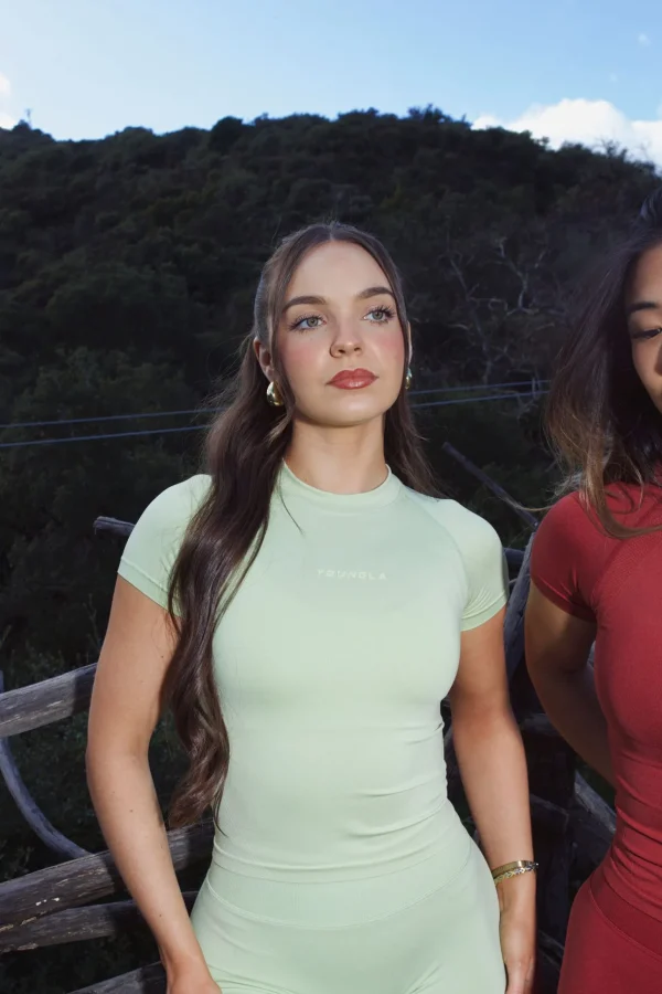 Youngla Tops<W446 Seamless Curve Compression Tee