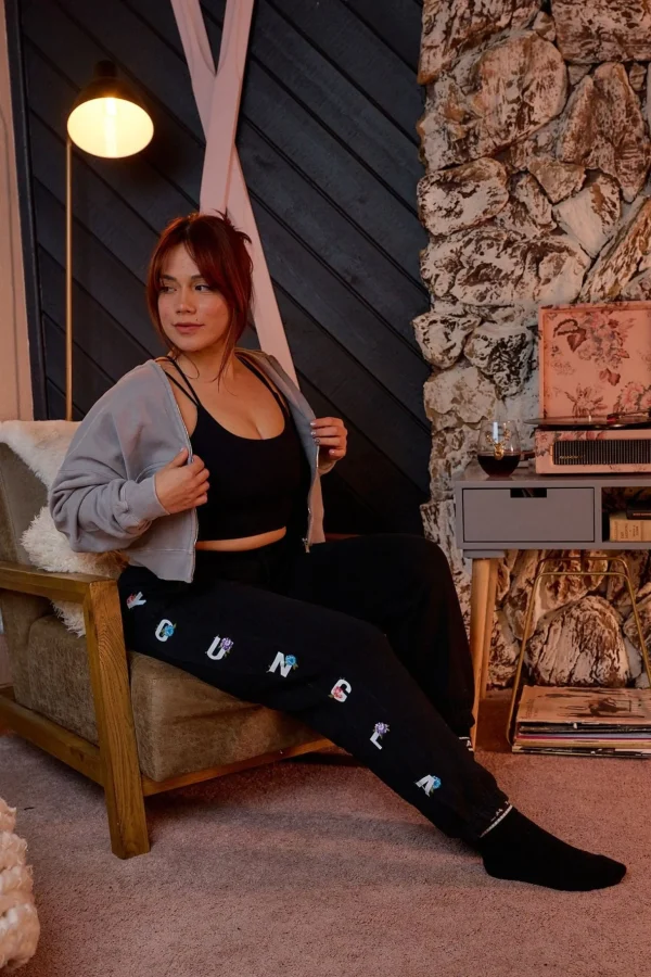 Youngla Joggers & Pants<W203 Winter Bloom Joggers