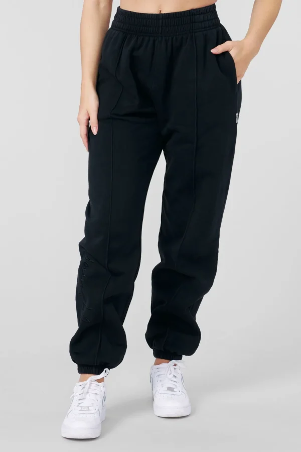 Youngla Joggers & Pants<W202-Script Joggers
