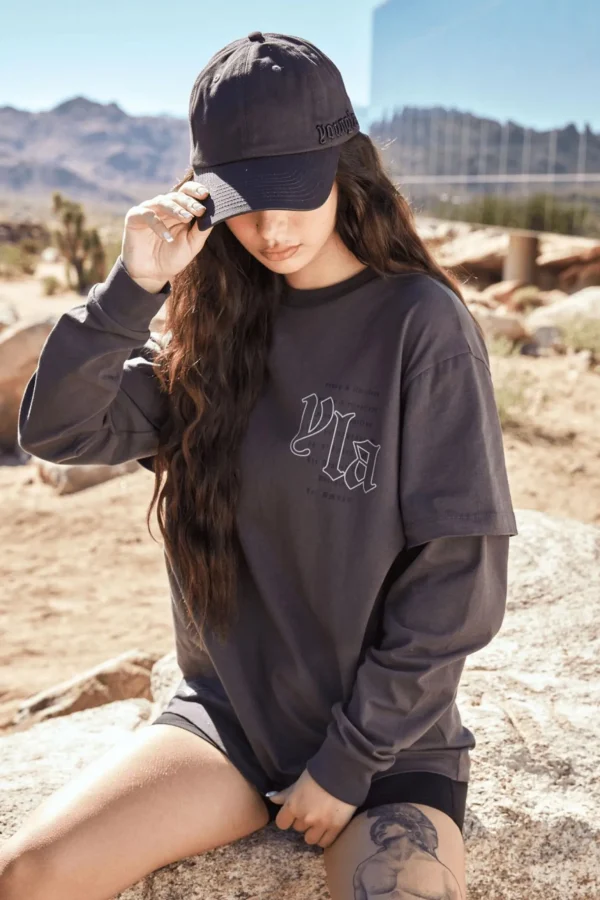 Youngla Tops<W437-Urban Layer Tee